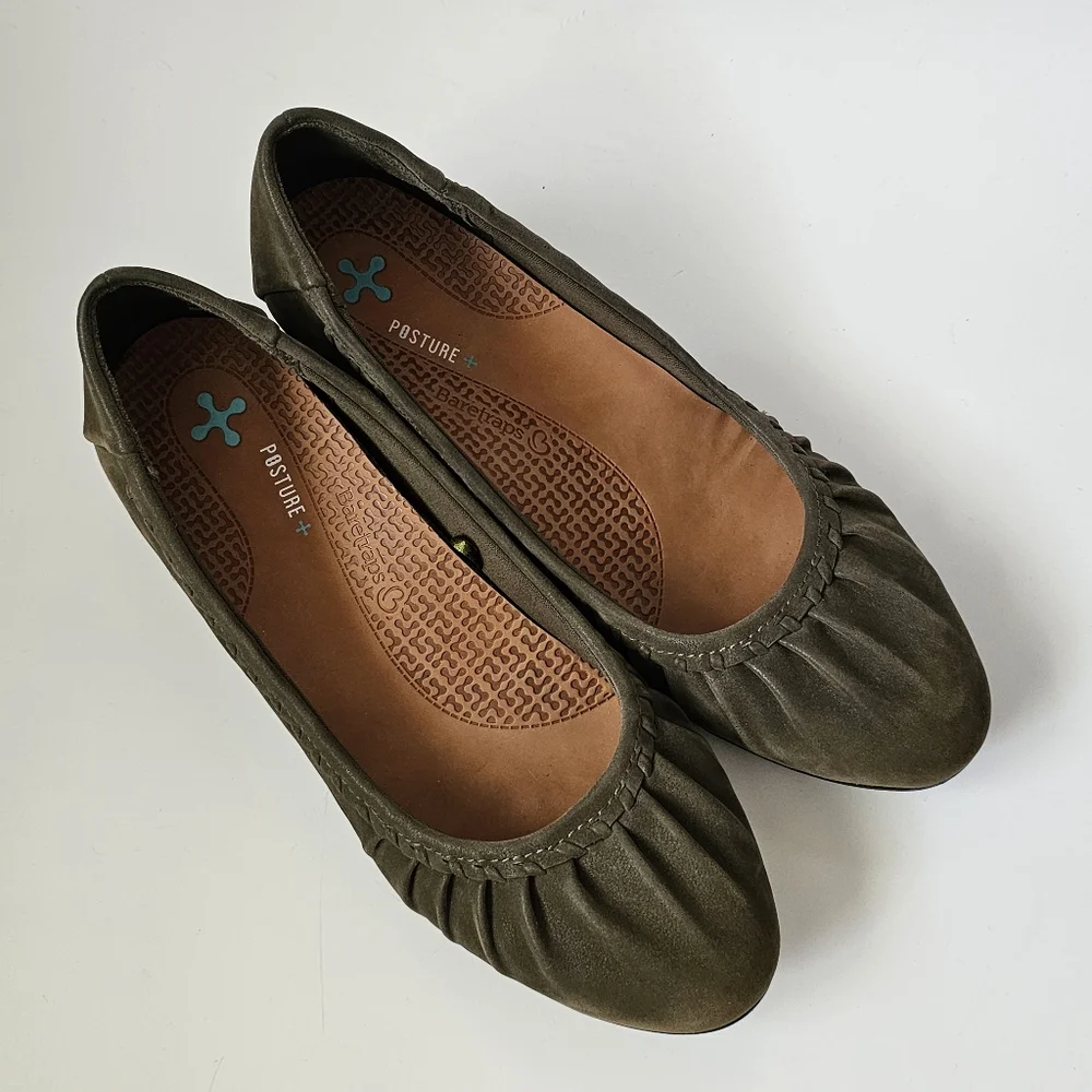 Baretraps Norma Olive Suede Whipstich Detail Hidden Wedge Heels Size 7½